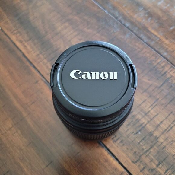 Canon EF-S 18-55mm f: 3.5-5.6 Black Telephoto Camera Zoom Lens - Picture 2 of 9